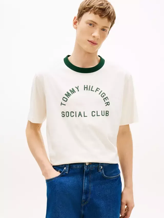 Футболка с контрастным круглым вырезом и логотипом на груди, бежевая Tommy Hilfiger