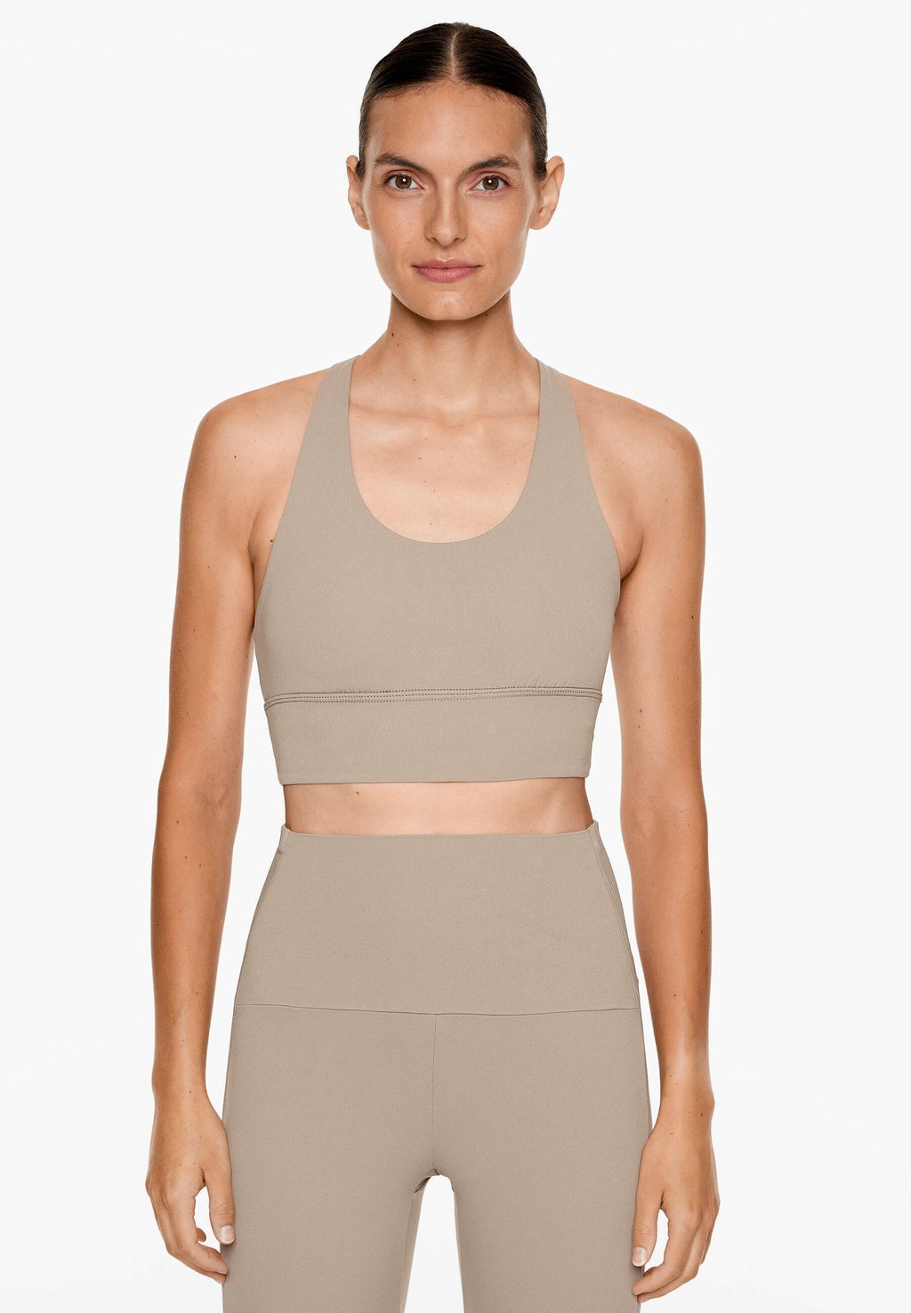 

Легкая поддержка спортивного бюстгальтера STRAPPY BACK OYSHO, бежевый