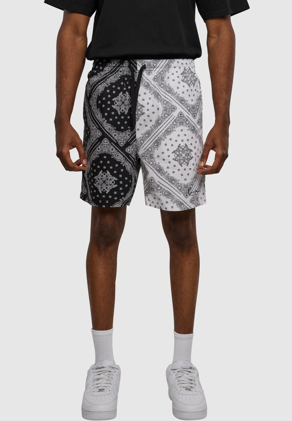 

Спортивные брюки Small Signature Paisley Block Resort Karl Kani, цвет black white