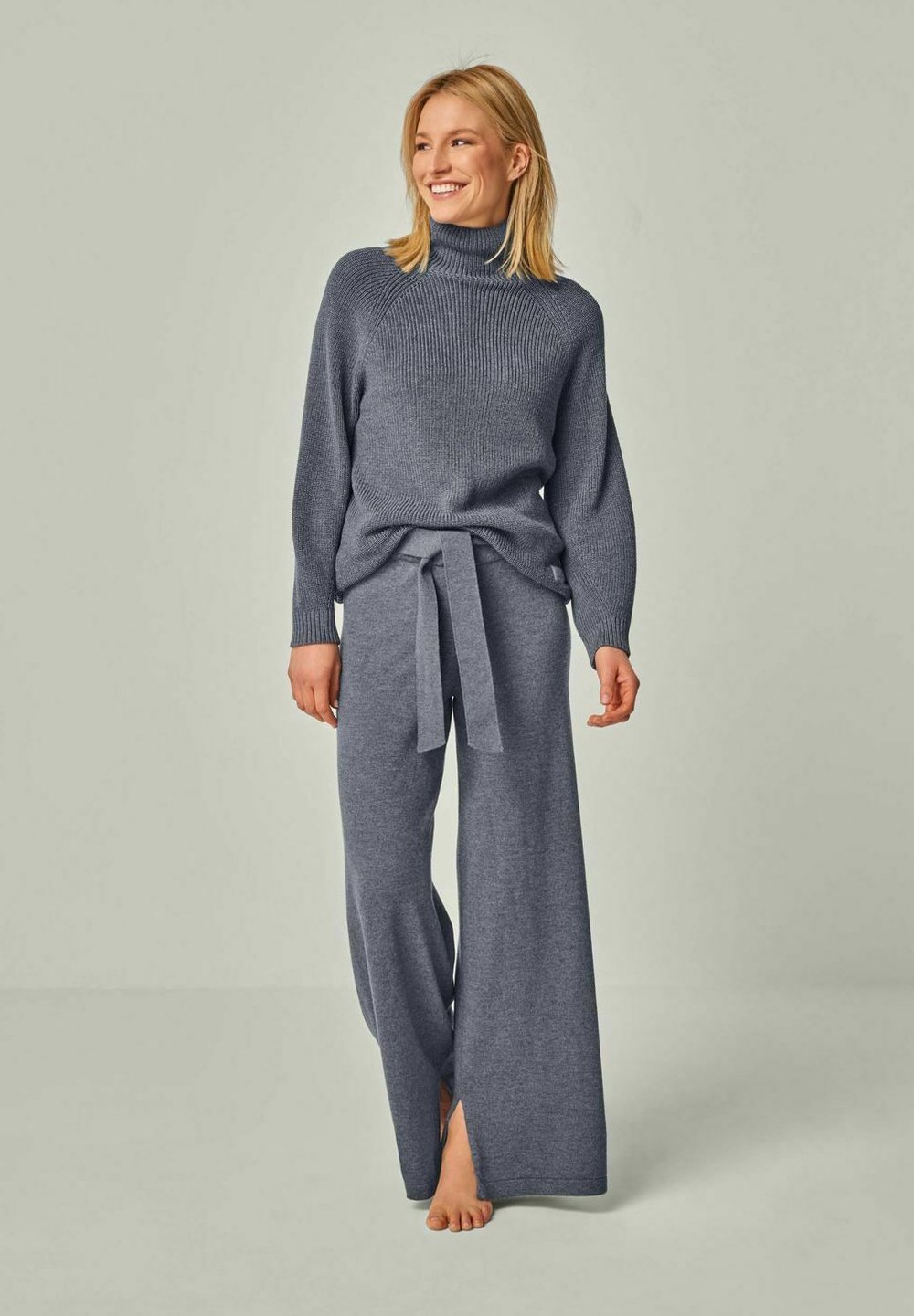 

Джемпер EVE MERINO KNIT SWEATER WITH STAND-UP COLLAR YOU LOOK PERFECT, антрацит