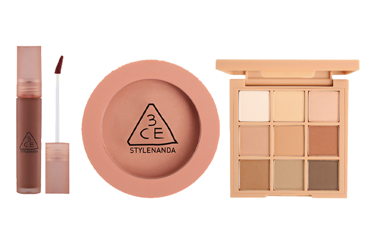 

Помада, палетка теней, румяна набор для макияжа легко растушевывается велюр натуральный матовый комплект из трех предметов 3CE