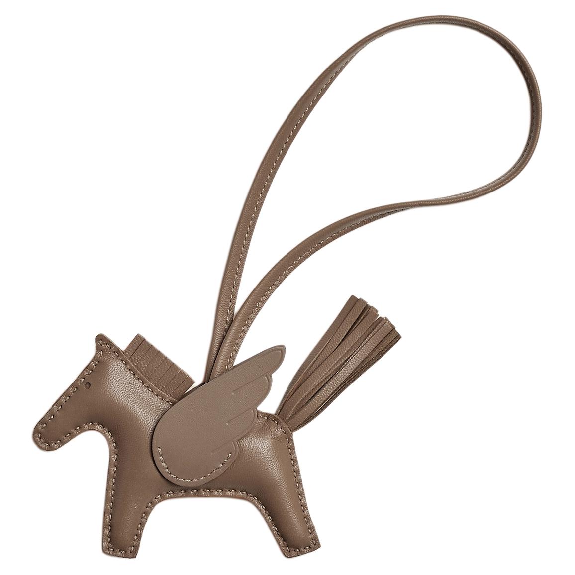 

HERMES Подвеска для сумки Rodeo Pegase Milo из ягненка и свифта унисекс слоновая кость, Elephant Gray