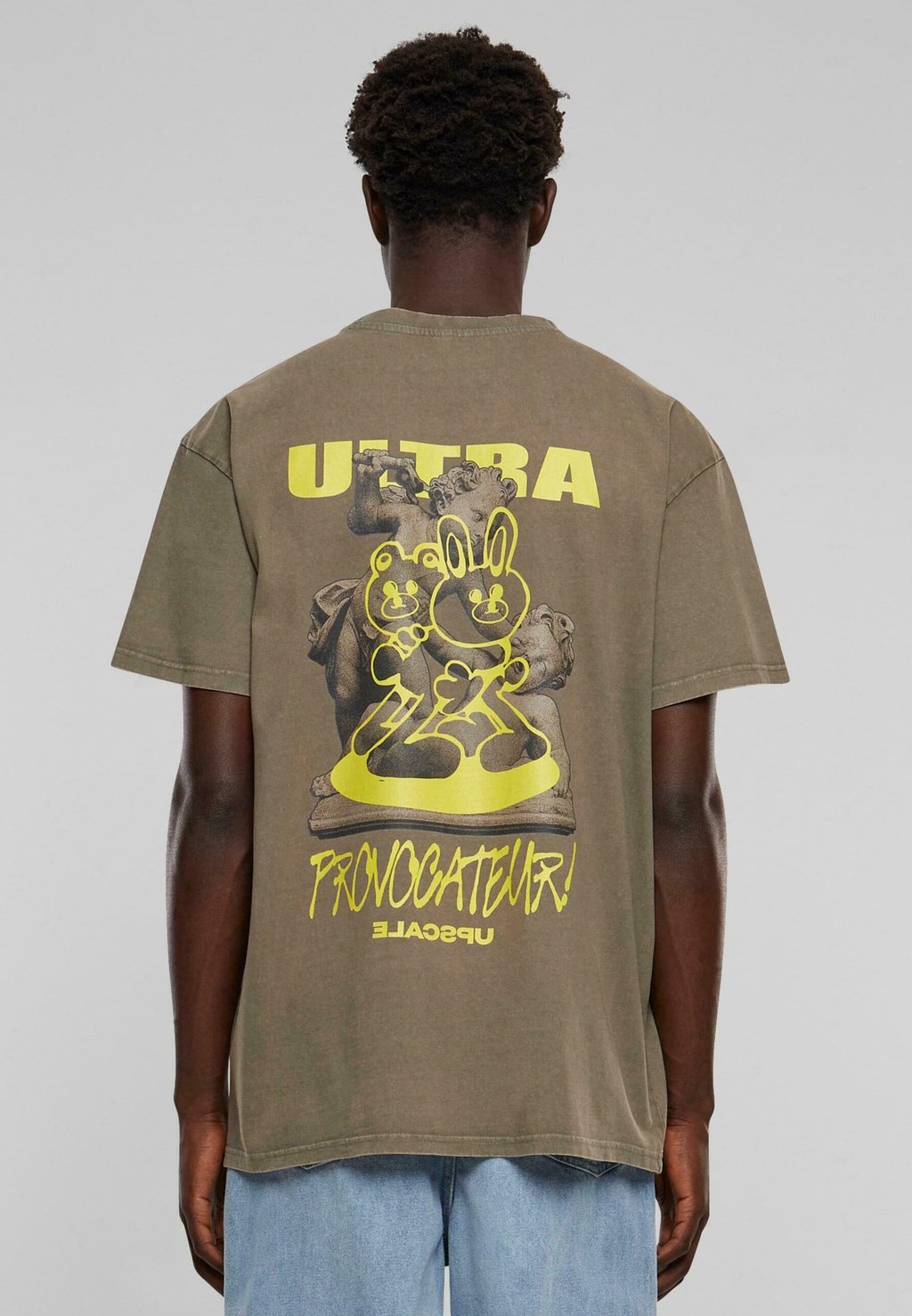 

Футболка с принтом Upscale by Mister Tee, хаки