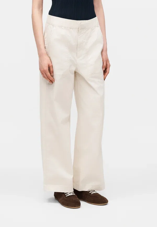 Брюки Gap, модель chino, цвет хаки