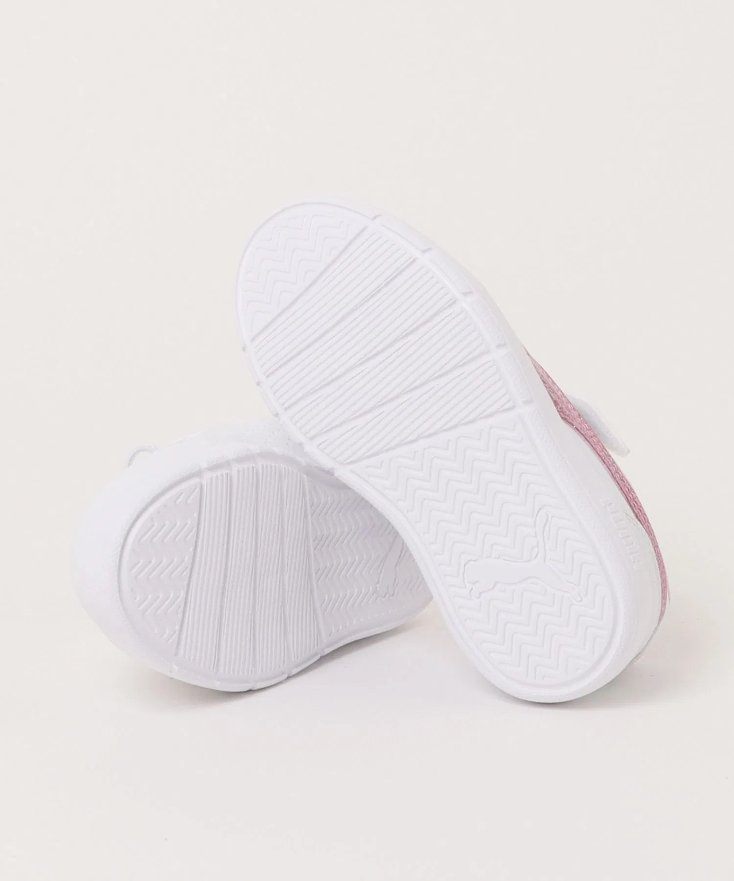 Детские кроссовки PUMA Courtflex V3 T2 GL AC+PS (White/Pink) — фото 3