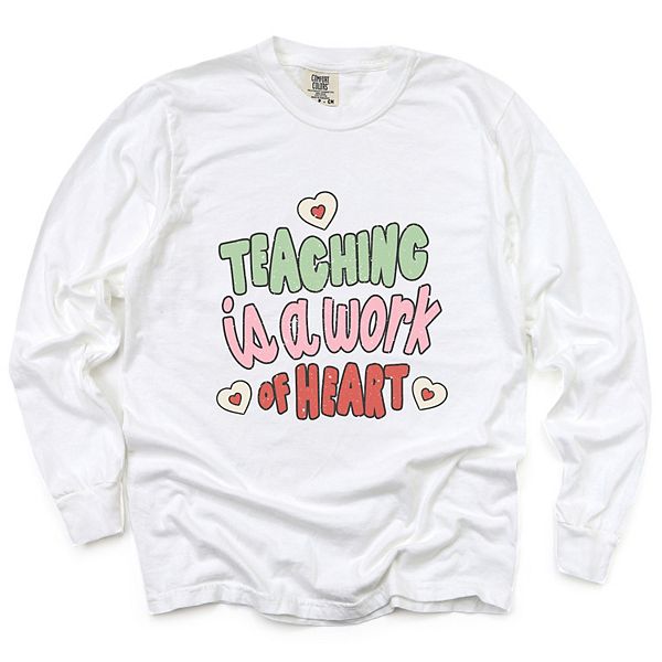 

Футболка Teaching is a work of heart с длинным рукавом, окрашенная в стиле garment dyed Simply Sage Market, White