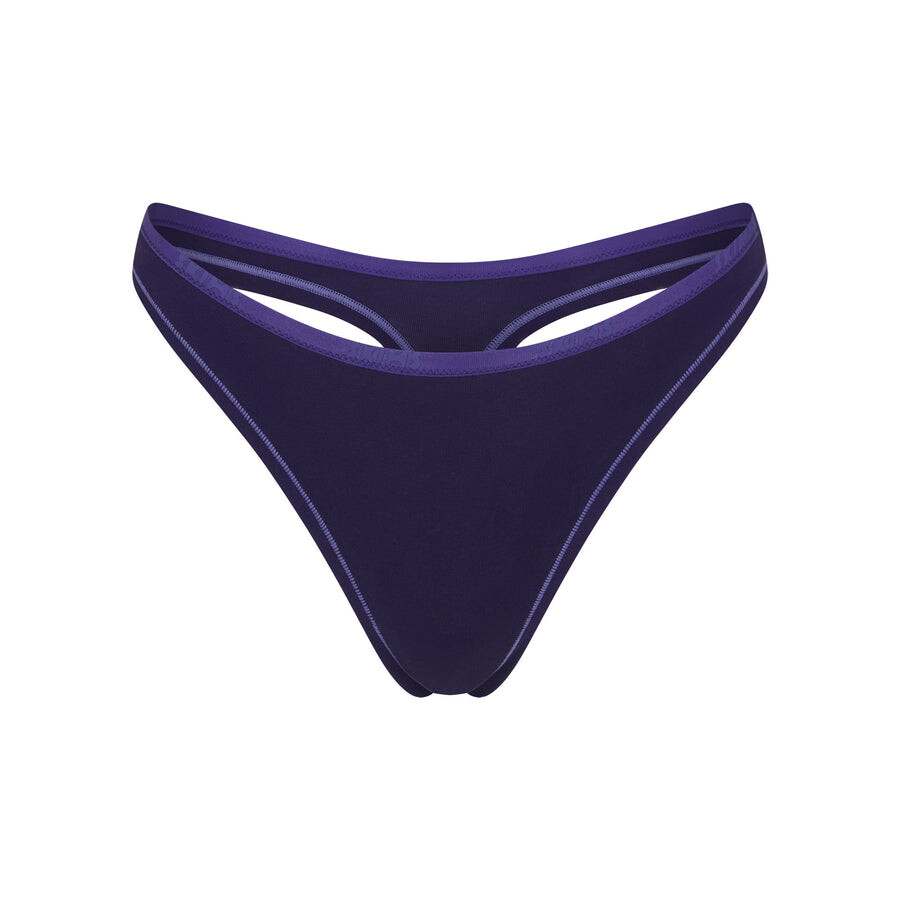 

Стринги с окучиванием SKIMS Cotton Logo, цвет Concord