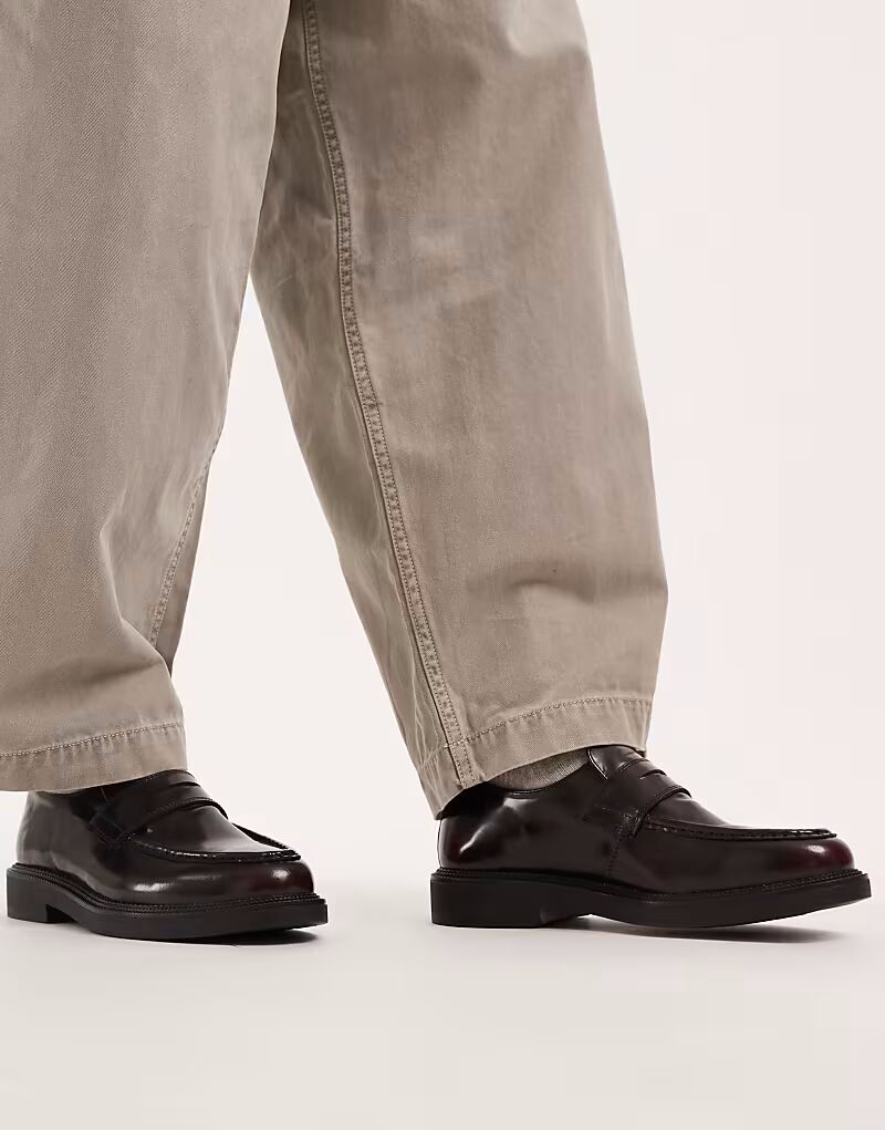 

Лоферы Rykard полированного коричневого цвета Schuh