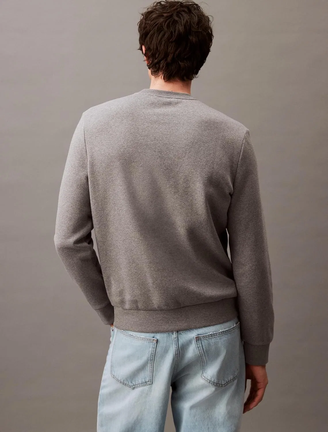 Мужская толстовка Calvin Klein с монограммой и круглым вырезом — фото 2