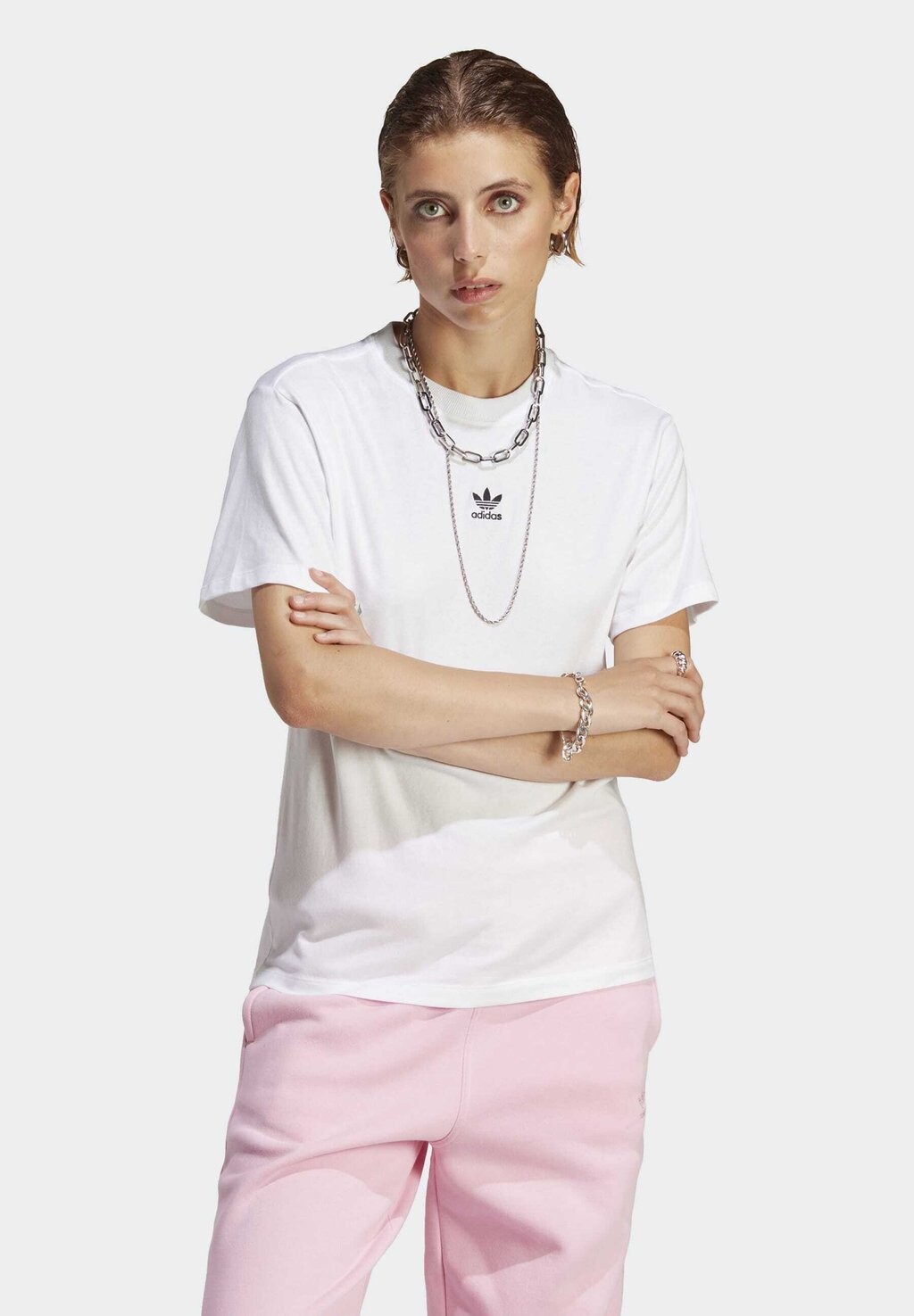 

Базовая футболка adidas Originals, белый