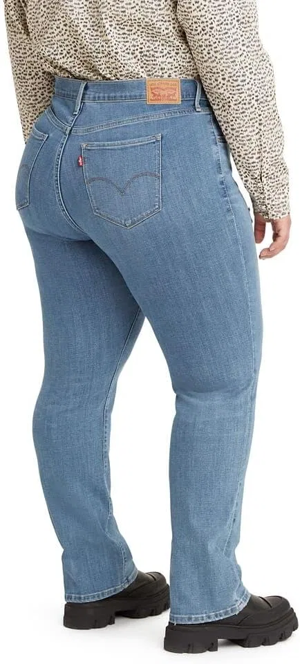 Женские джинсы Levi's 724 Plus-Size High Rise Straight, цвет Cast Shadows, размер 40 Regular., светло-индиго — фото 2