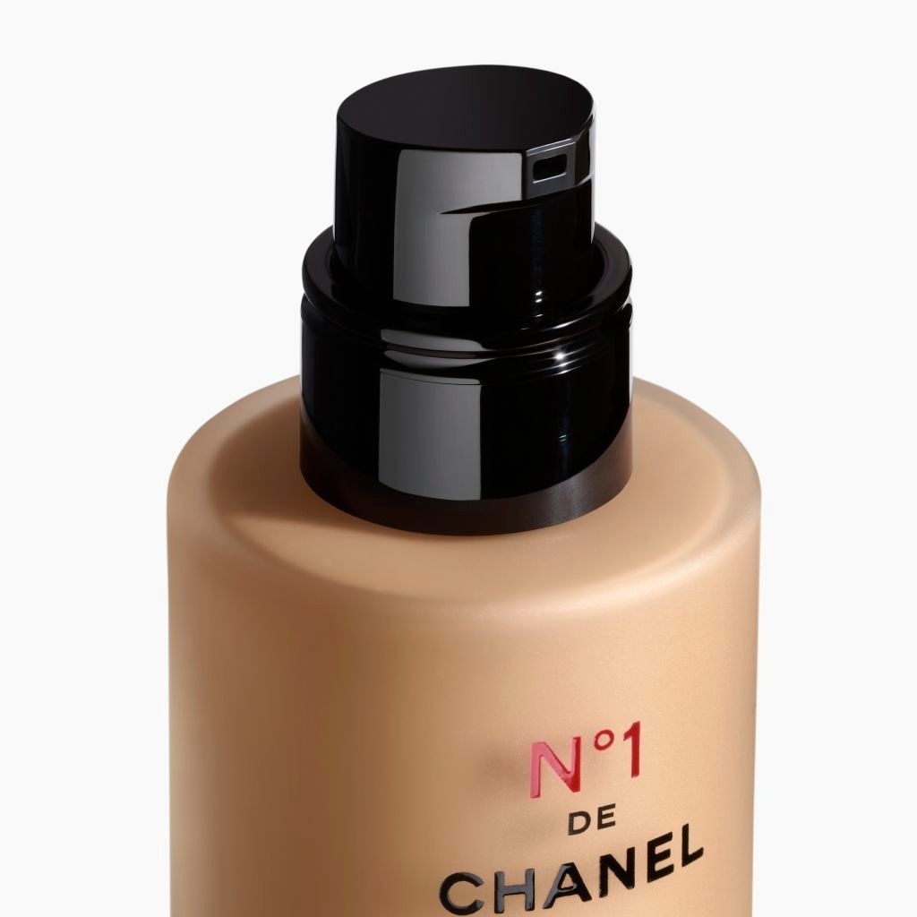 Тональный крем для лица n°1 de chanel revitalisierende foundation Chanel, b60, объем 30 мл — фото 2