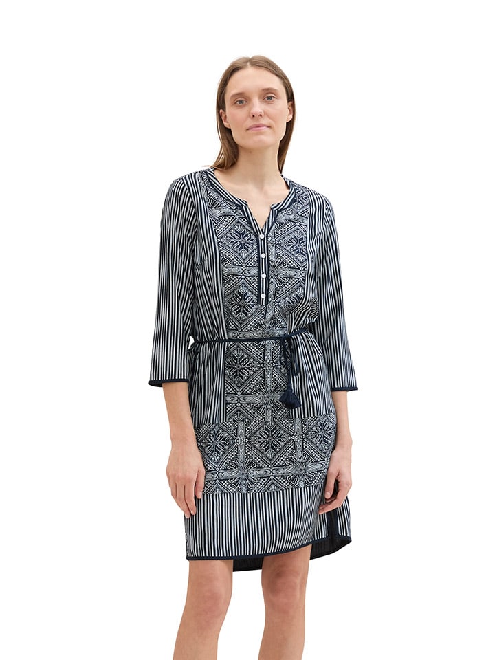 

Короткое платье Tom Tailor, цвет dunkelblau/weiß