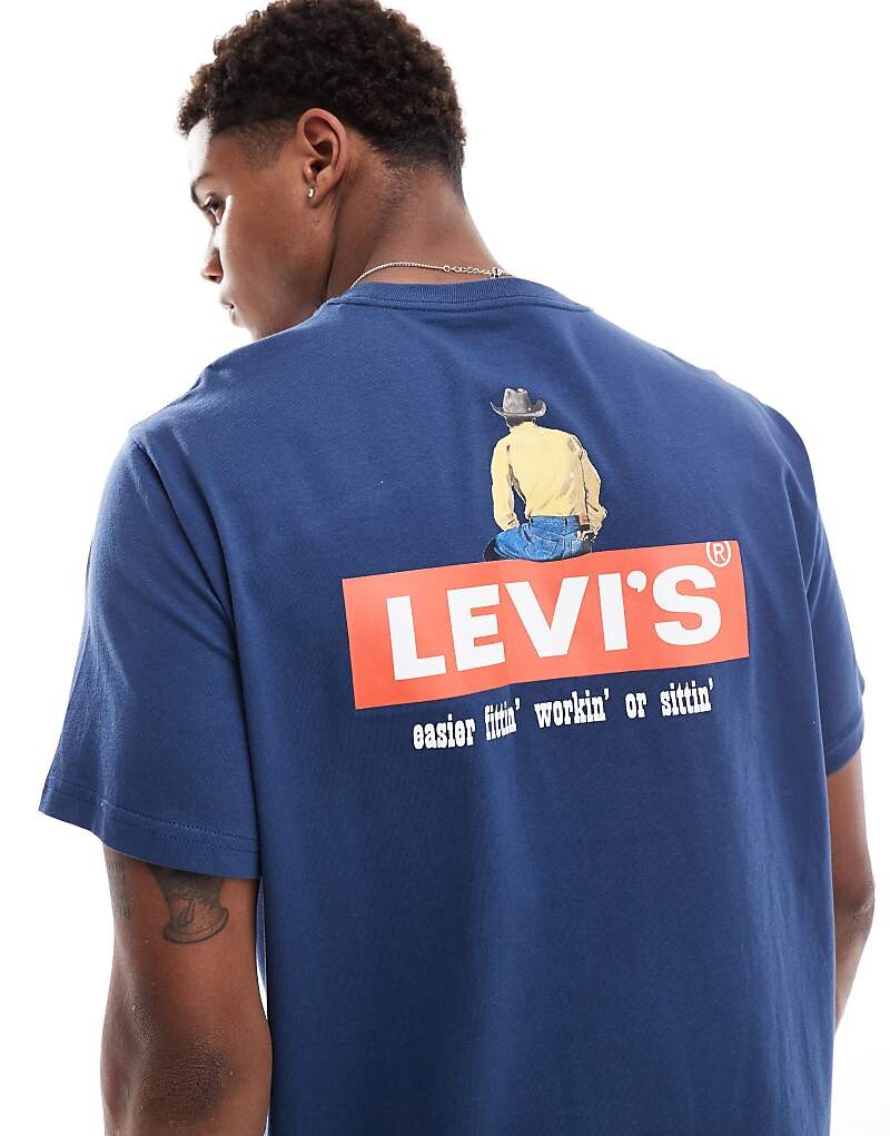 

Levi's - Архив - Темно-синяя футболка с логотипом в свободной оправе и ковбойским мотивом на спине
