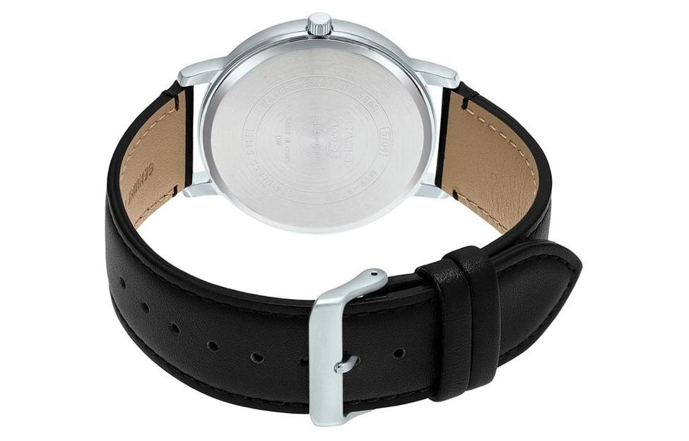 

Мужские часы CASIO Standard Series 41 мм черные