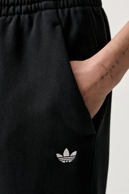 Джоггеры женские Essentials Adidas Originals, черный — фото 4