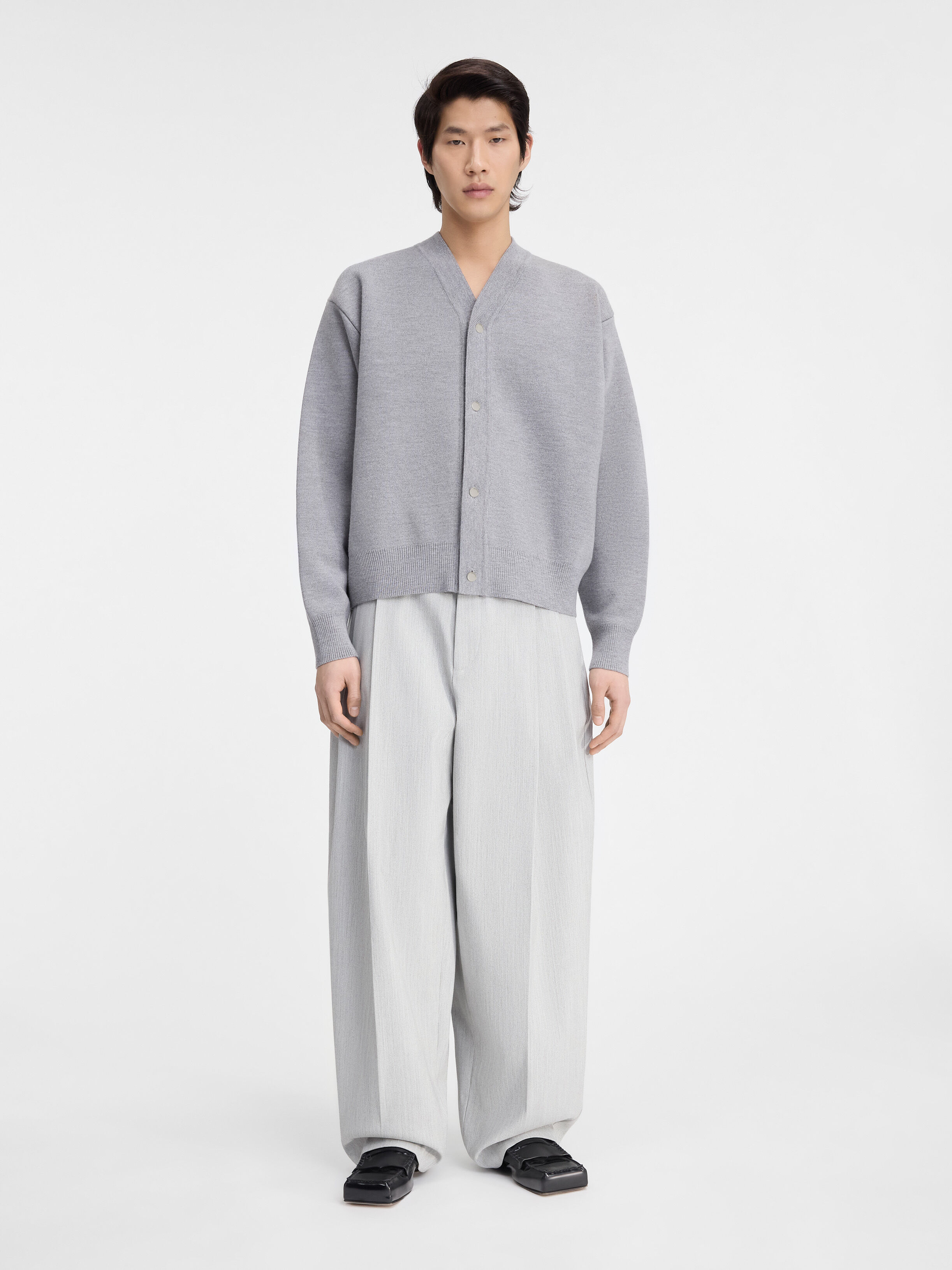 

Кардиган на пуговицах JACQUEMUS The buttoned cardigan, серый