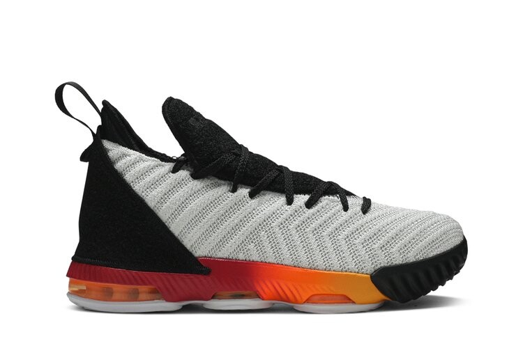 

Кроссовки Nike LeBron 16 GS 'Space Travel', белый
