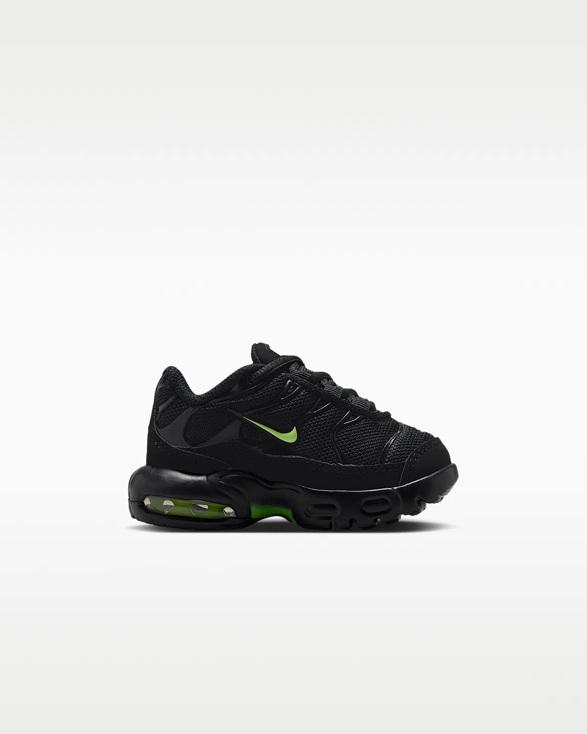 Детские кроссовки Nike Air Max Plus, Black/Black/Volt Ice — фото 3