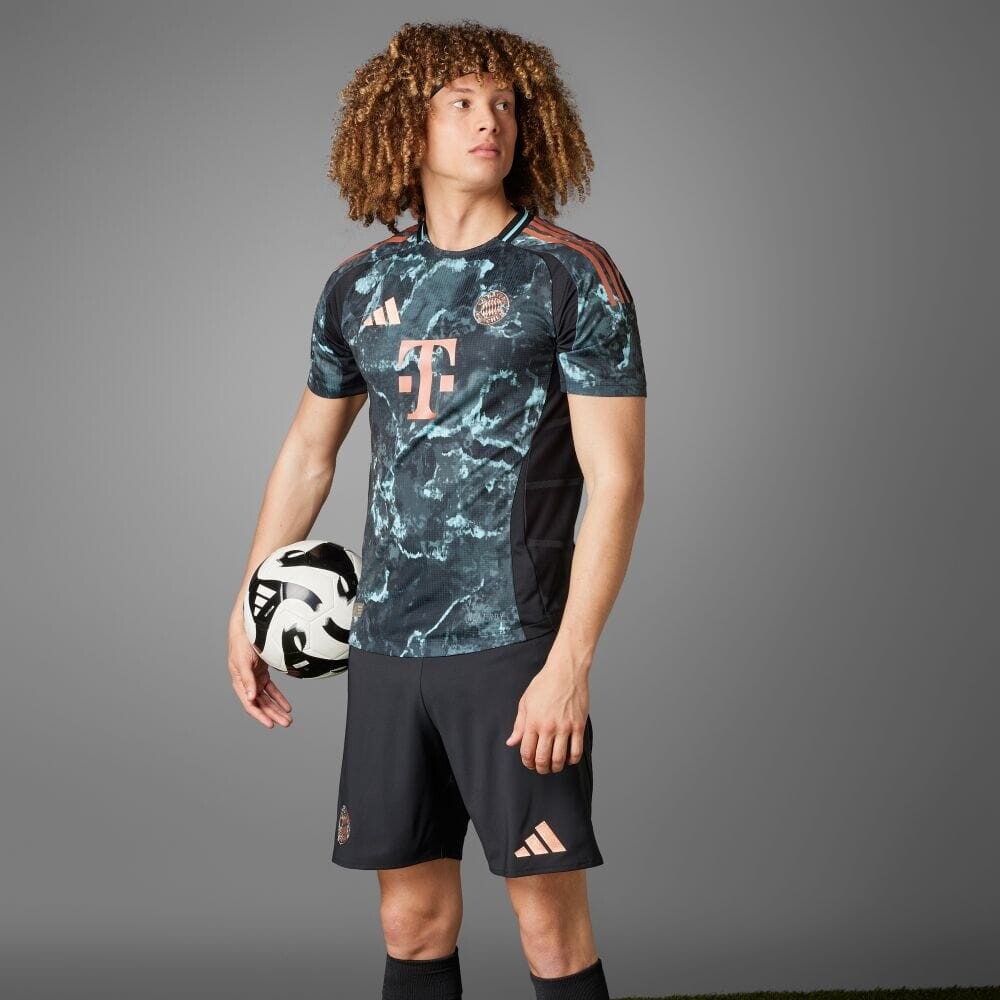 

Униформа Adidas FC Bayern 24/25 Away Authentic Jersey, черный