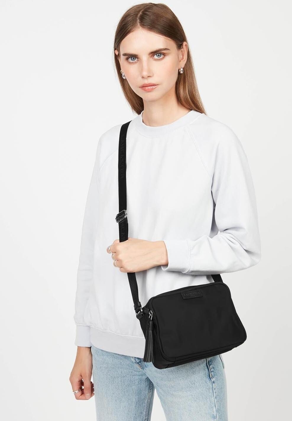 

Сумка через плечо TROTTEUR ZIPPÉ BASIC POMPON LANCASTER, черный