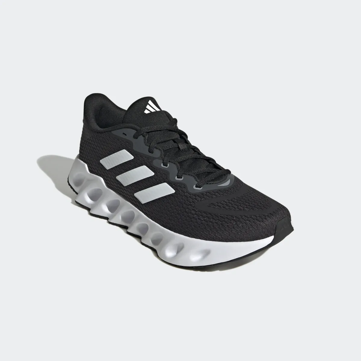 

Кроссовки adidas Performance "SHIFT M", цвет Cblack/Ftwwht/Halsil