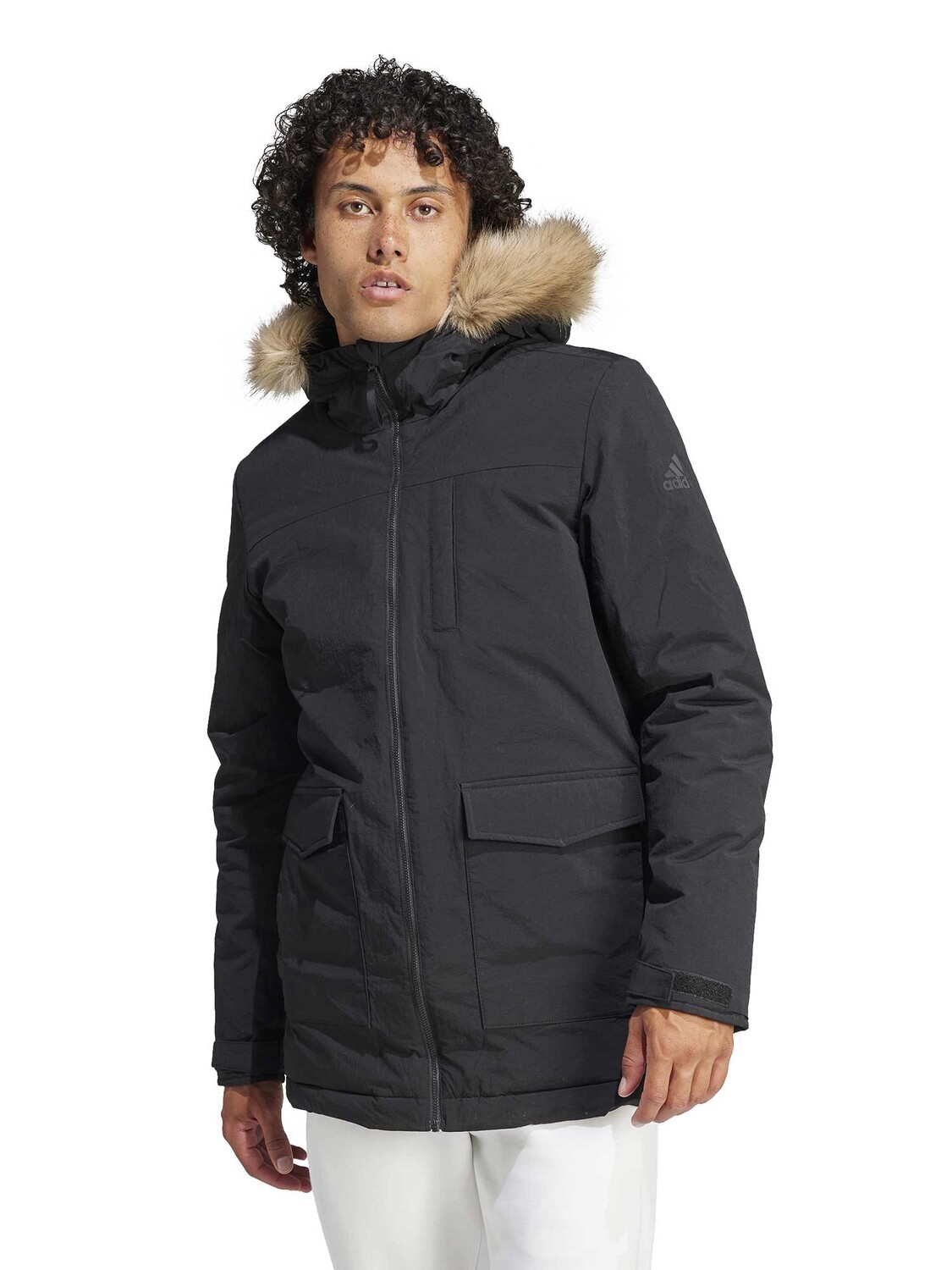 

Куртка Adidas Sportswear Hooded Fur Parka, черный