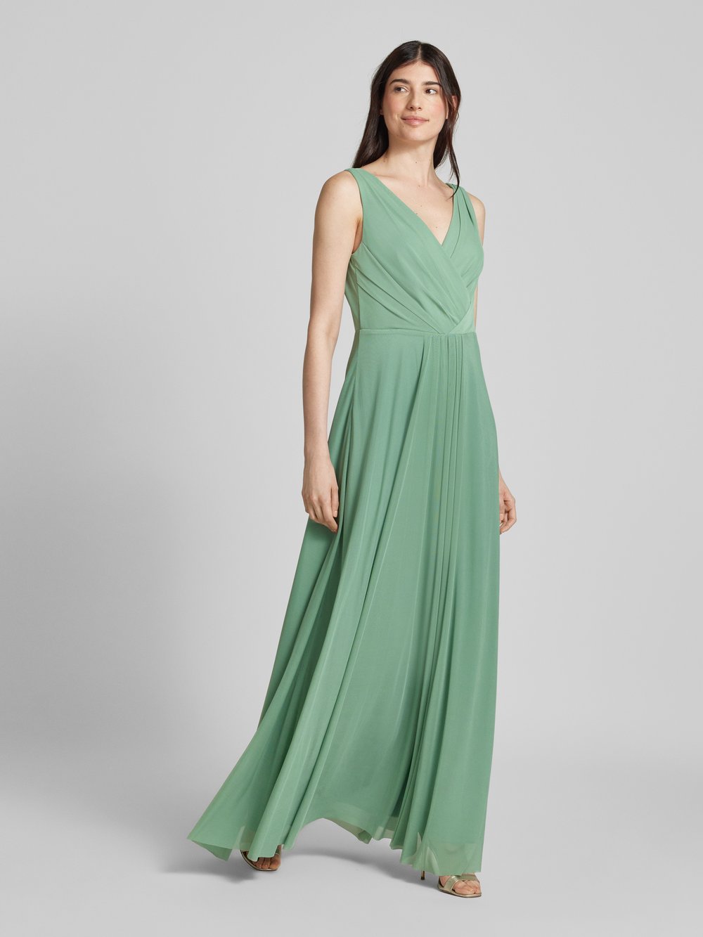 

Вечернее платье с оборками и V-образным вырезом Christian Berg Cocktail, зеленый