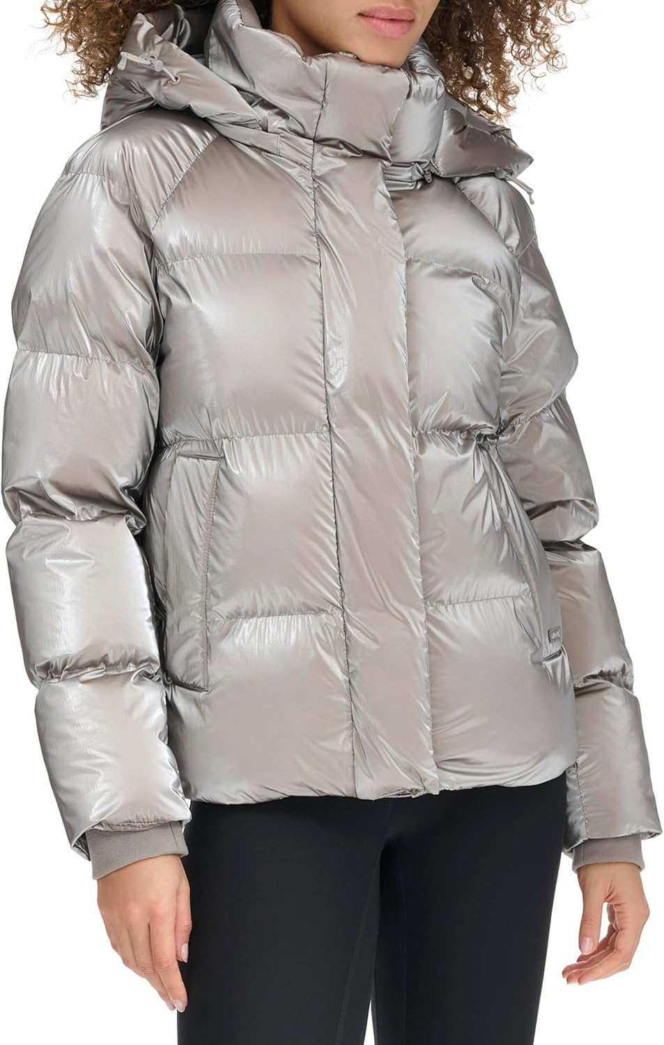 

Levi's Женская утепленная куртка с капюшоном Cloud Puff, Silver Metallic