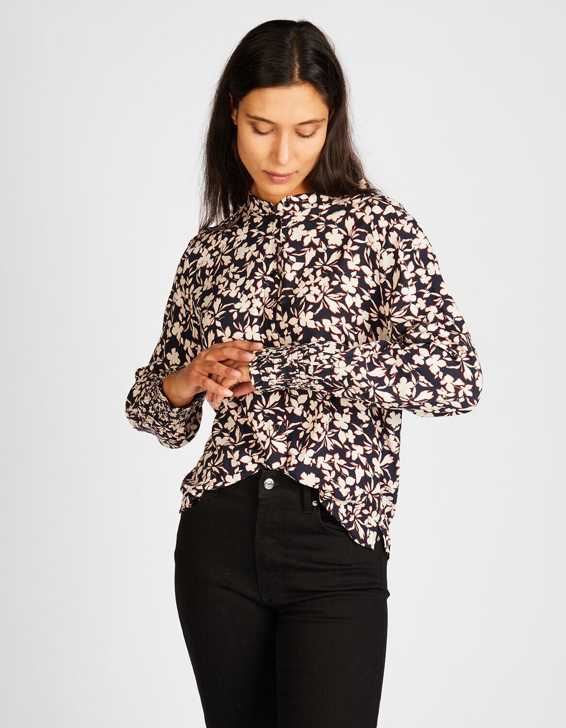

Блуза Lovely sisters Langarm MAY, цвет Deep Blue big flower print