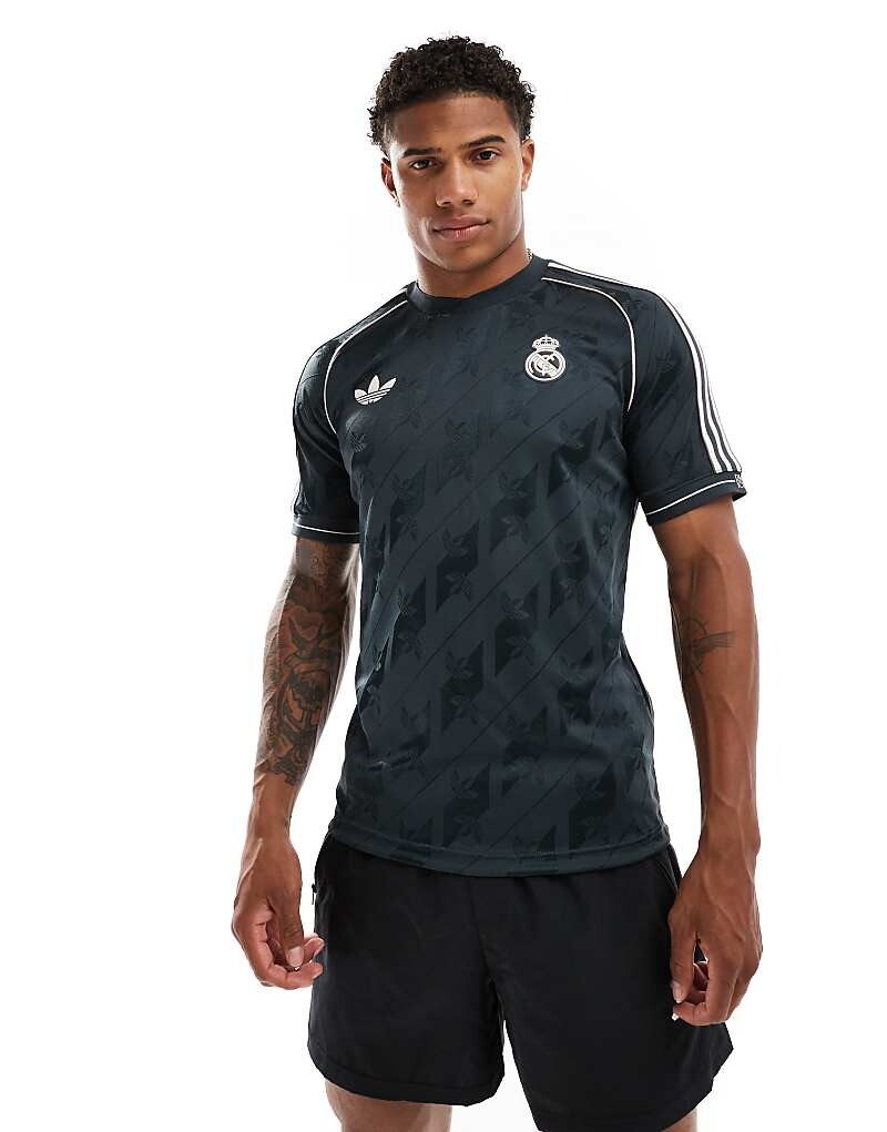 

Серая футболка adidas Football Real Madrid LFSTLR