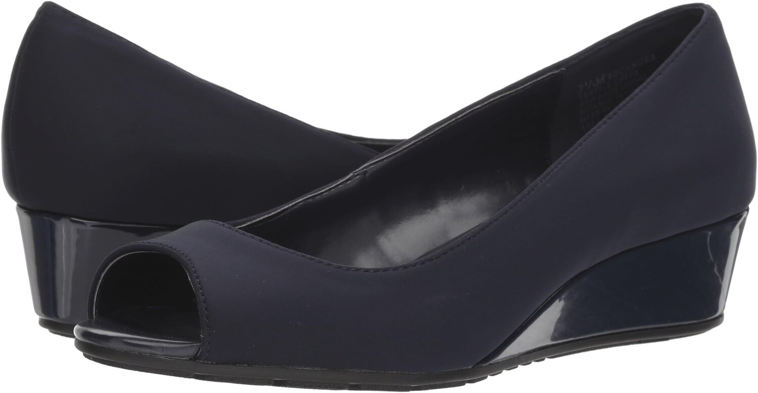 

Туфли на танкетке Candra Bandolino, цвет Navy Lycra
