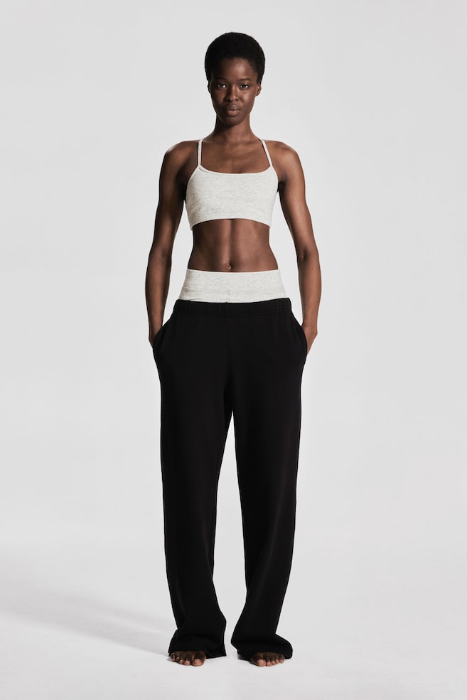 

Спортивные штаны с технологией DryMove H&M, черный