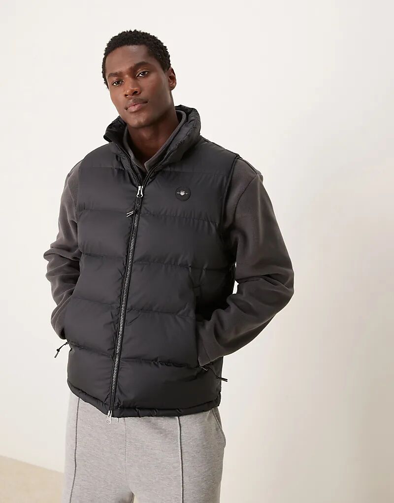

GANT active cloud пуховик с капюшоном черного цвета