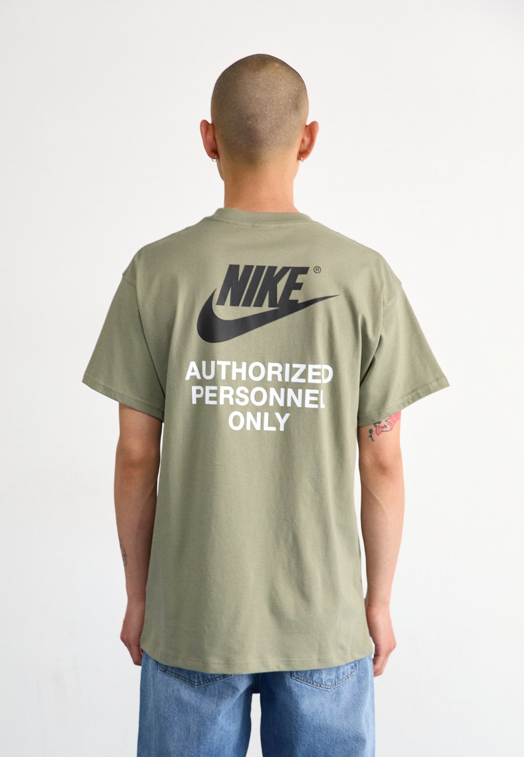 

Футболка с принтом TEE Nike Sportswear, хаки