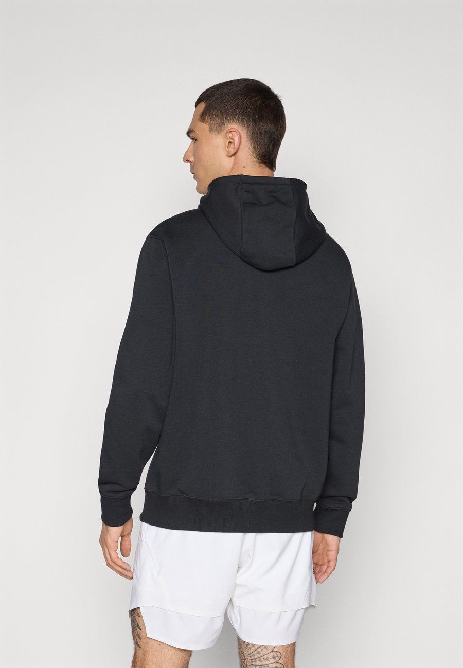 Худи Nike Performance NIKECOURT HERITAGE HOODIE, Black/Anthracite/Black — фото 3