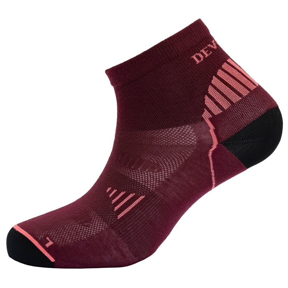 

Многофункциональные носки Devold Energy Ankle Sock, цвет Beetroot