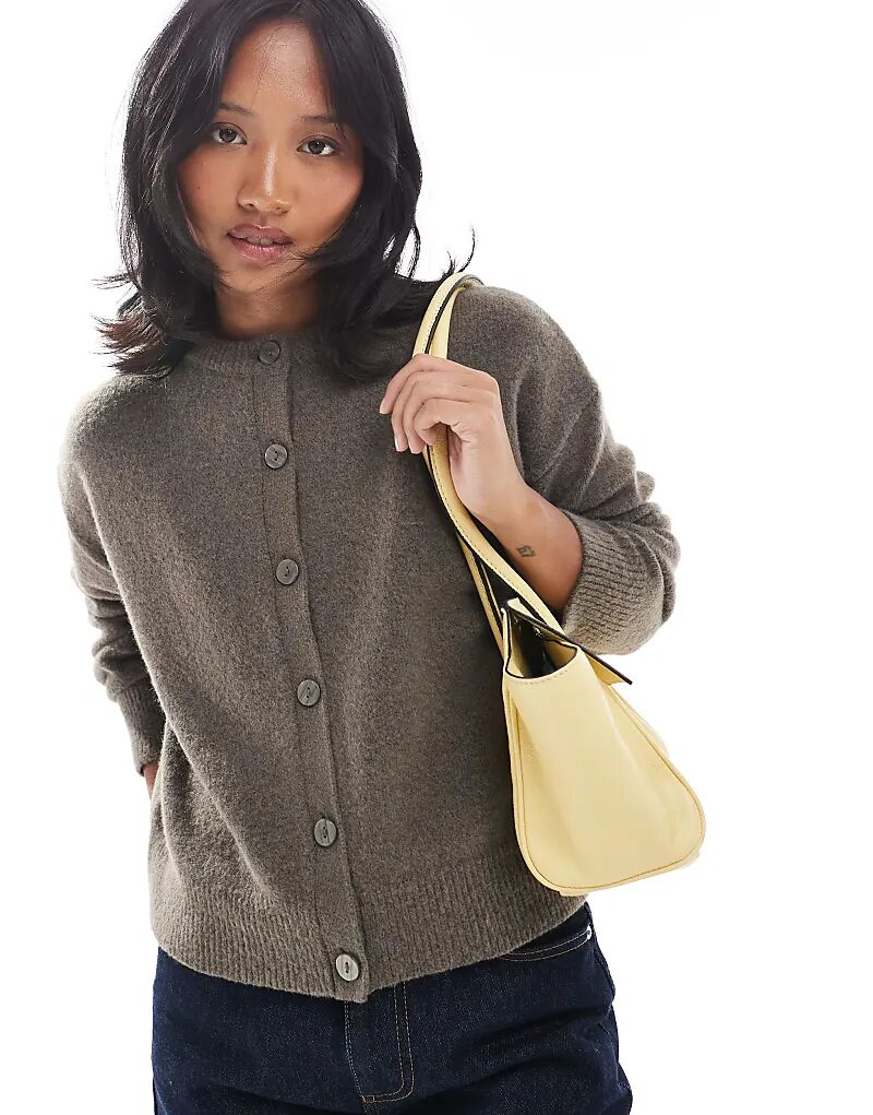 

Кардиган New Look Petite с круглым вырезом бежевого цвета