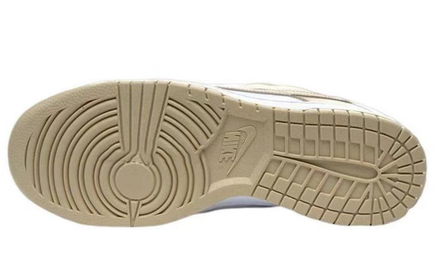 

Кроссовки для скейтбординга Dunk мужские с низким верхом светло-хаки Nike