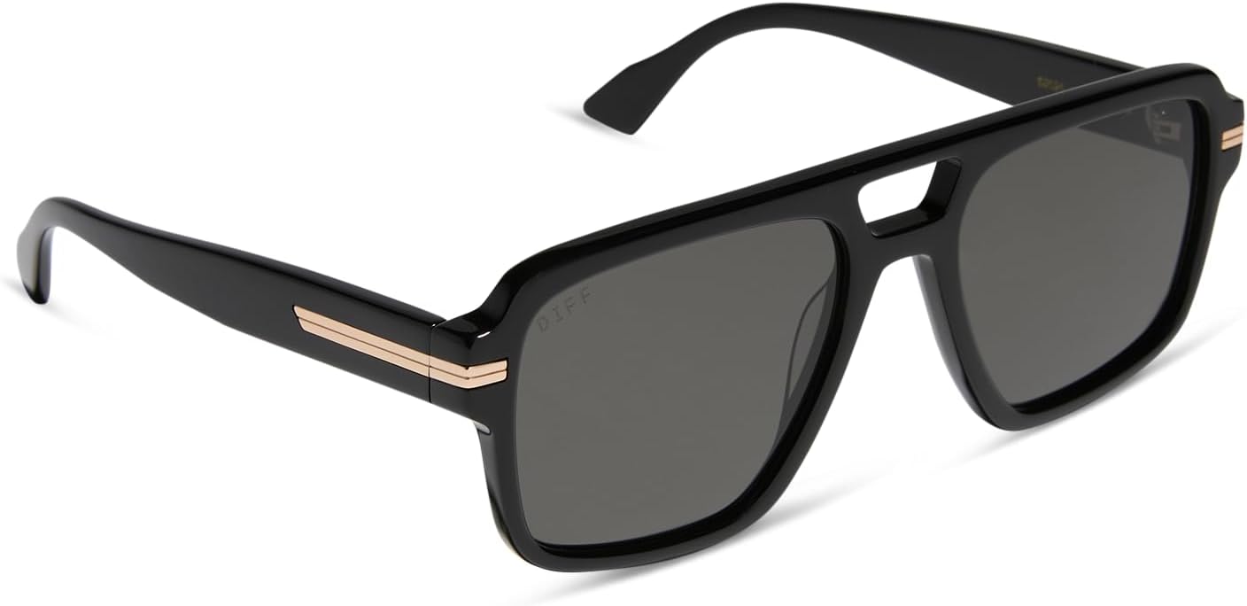 

Солнцезащитные очки DIFF Emily in Paris | Дизайнерские солнцезащитные очки Julien Navigator для женщин и мужчин | Защита UV400 | Цвет: Jet Noir + Smoke Black, Jet Noir + Smoke Black