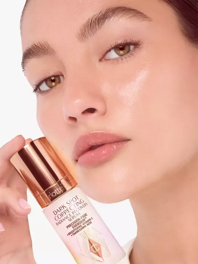 Тоник Charlotte Tilbury — Восстанавливающая для коррекции пигментных пятен и придания сияния коже, 10 мл — фото 2