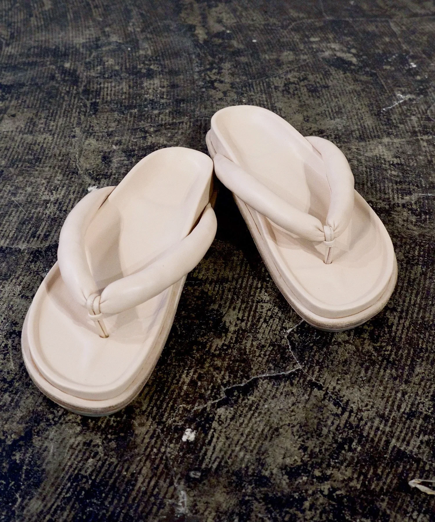 TAS (T.A.S.) / HANAO SANDAL Кожаные сандалии-вьетнамки / FOOT-015