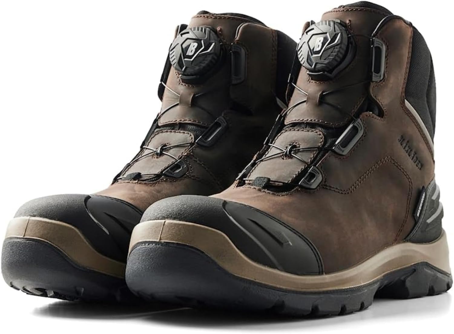 

Ботинки BLKLDER 2255 Elite 6 Freelock - долговечная кожа полного зерна, композитный носок, устойчивость к проколам, противоскользящие, система быстрой шнуровки и защита от электрических разрядов Blaklader, коричневый