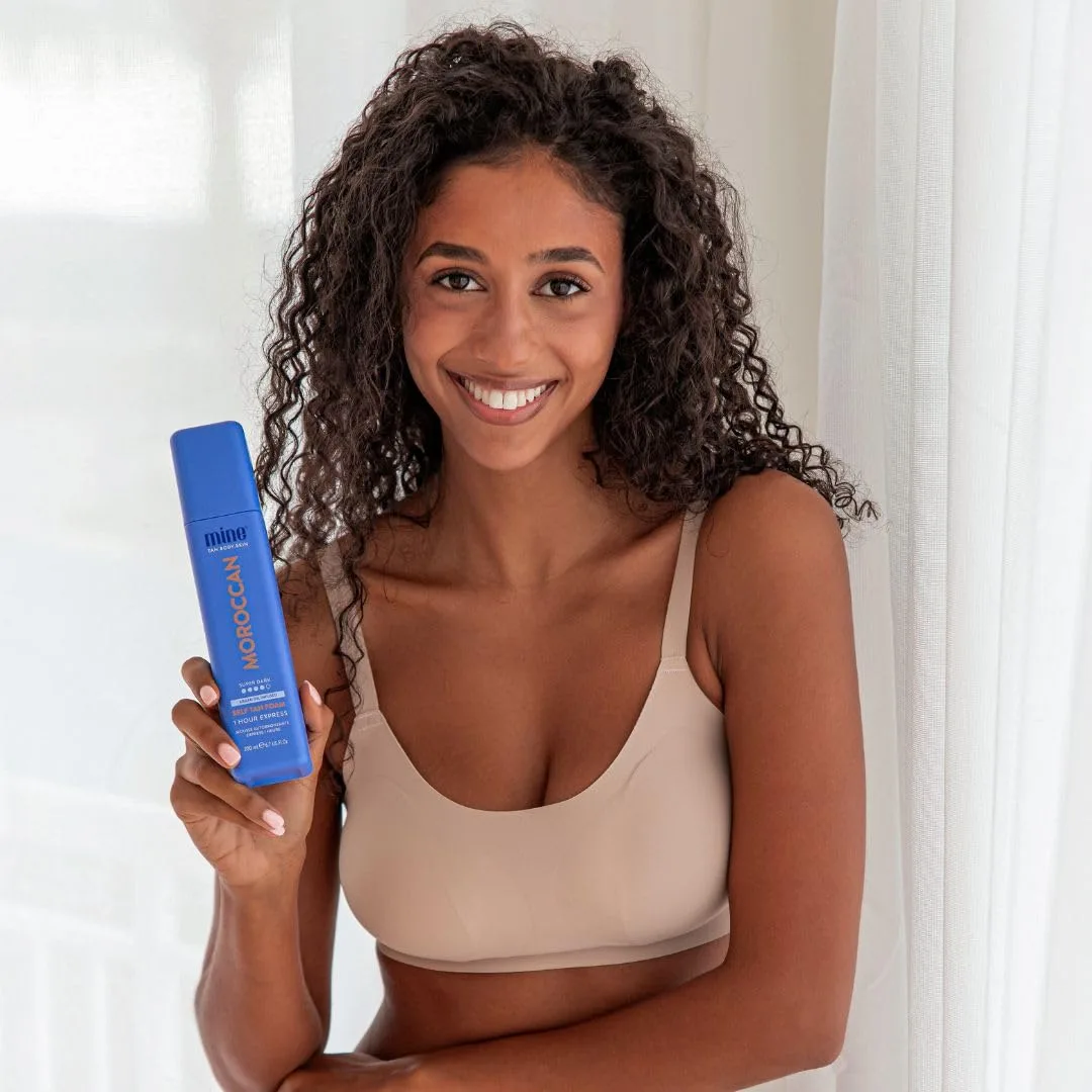 Minetan Self Tan Foam Moroccan - 1 Hour Express, мусс для автозагара глубокого темного оттенка, для лица и тела, ультраувлажняющее сияние, Vegan & Paraben Free, 200 мл 198 мл (1 шт.) Minetan Body.Skin, Super Dark — фото 4