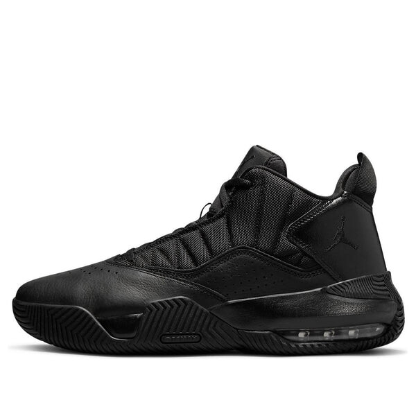 

Кроссовки остаются верными Air Jordan, черный