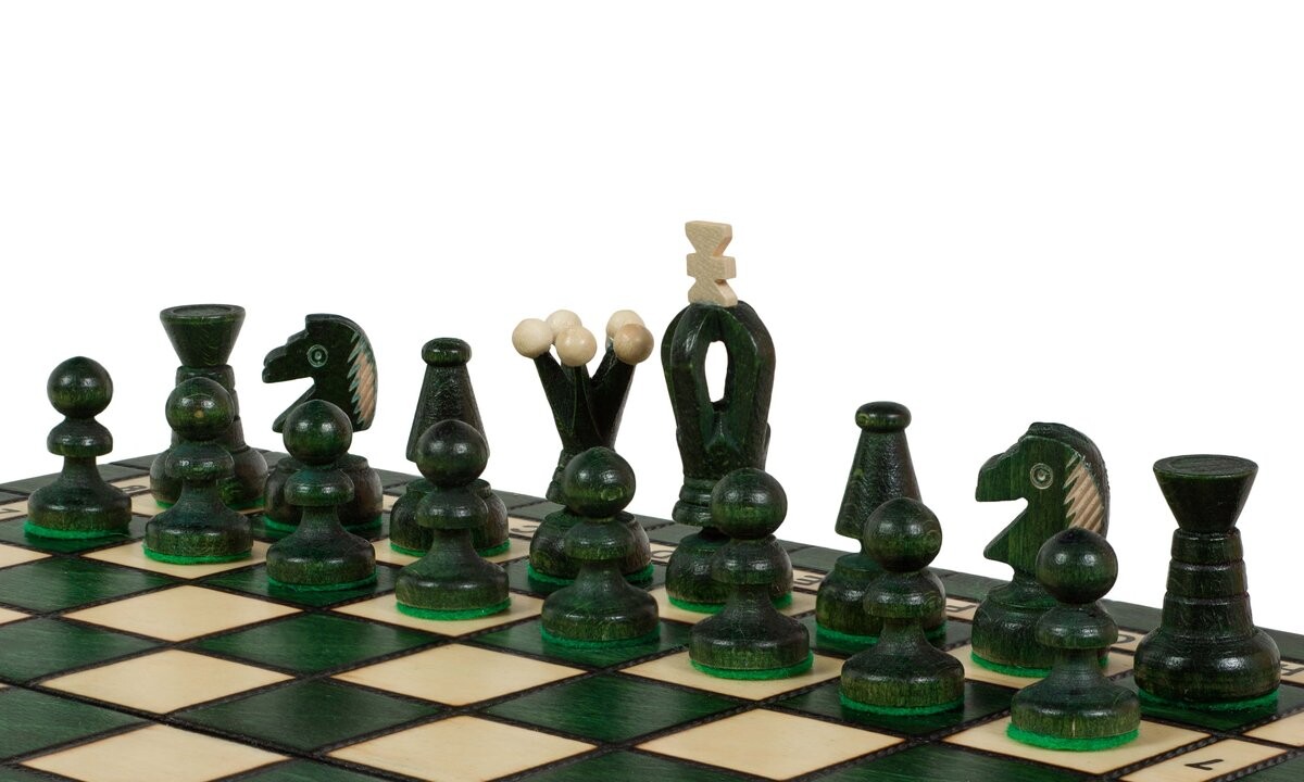 

КОРОЛЕВСКИЕ ДЕРЕВЯННЫЕ ШАХМАТЫ СРЕДНИЕ (35х35см) зеленые Sunrise Chess & Games