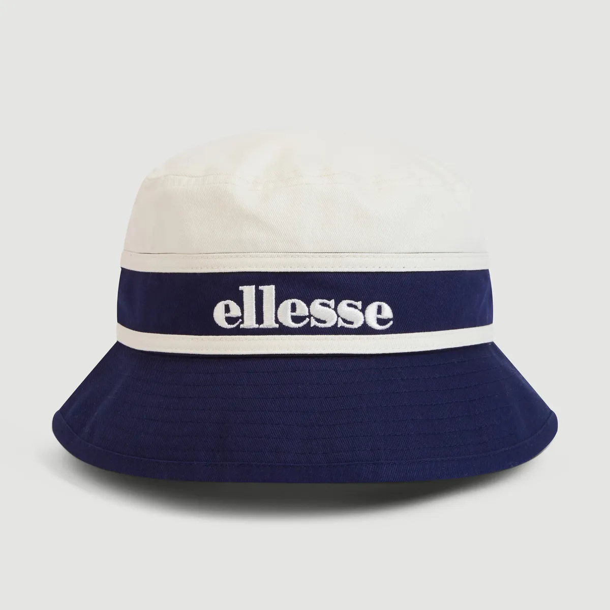 

Рыболовная шапка Ellesse "FISCERHUT" с вышивкой логотипа, цвет Off White/Na