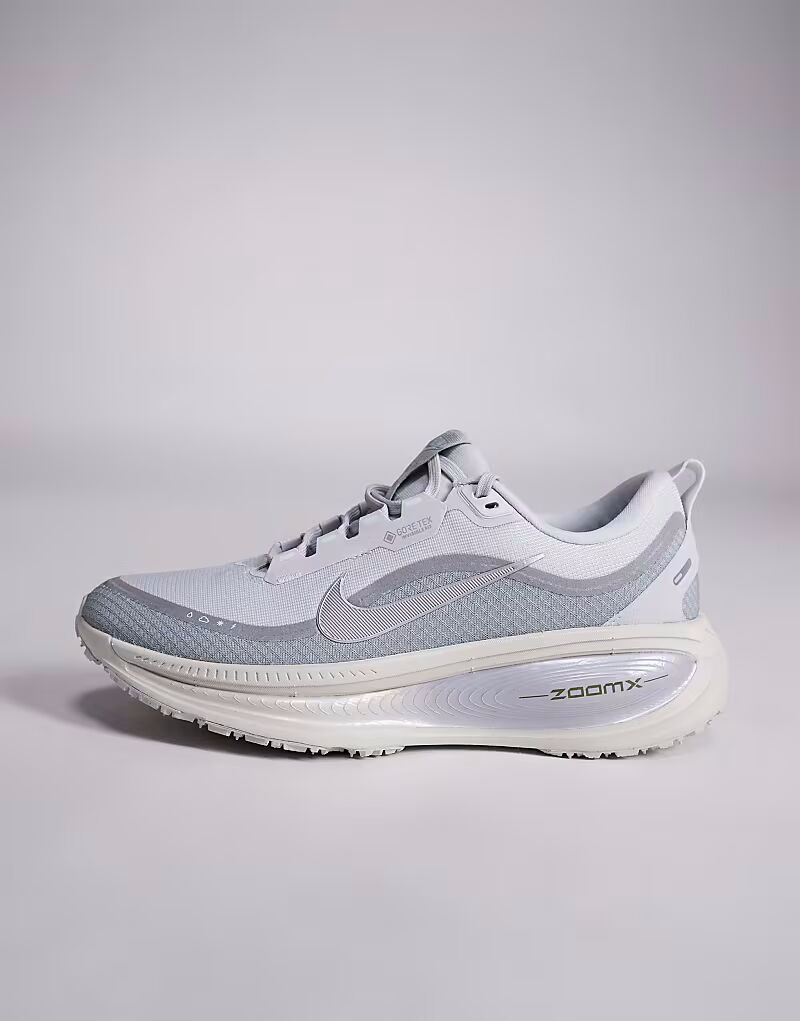 Кроссовки Running Vomero 18 GORE-TEX серебристого цвета Nike Running — фото 2