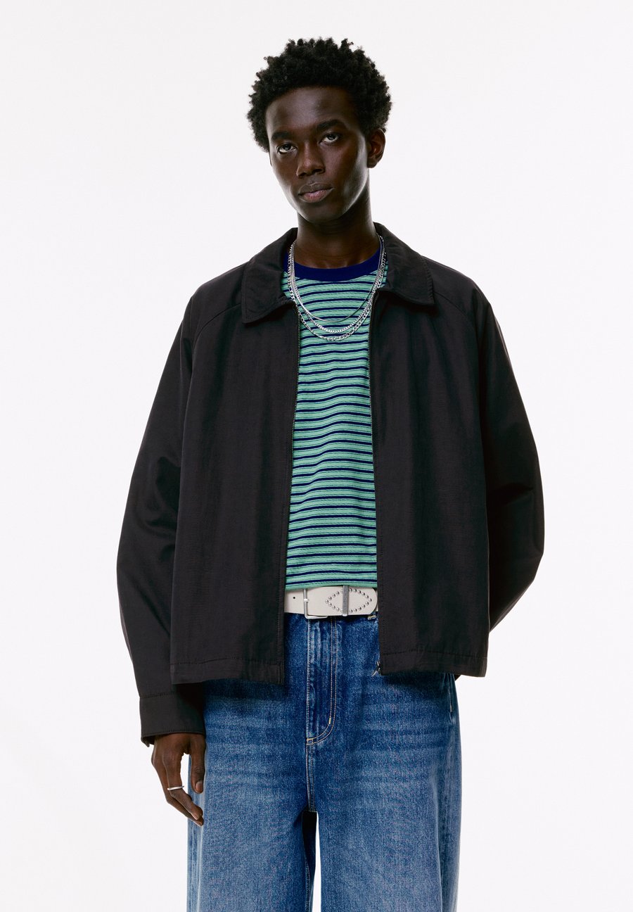 

Куртка PULL&BEAR ZIP-UP, Black