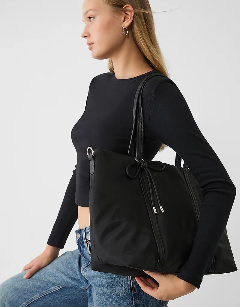 

Сумка-шоппер Stradivarius из ткани с бантом черного цвета